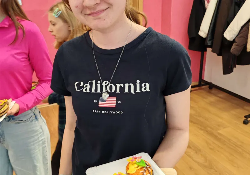 Velikonoční vajíčko, Hotelová škola 2